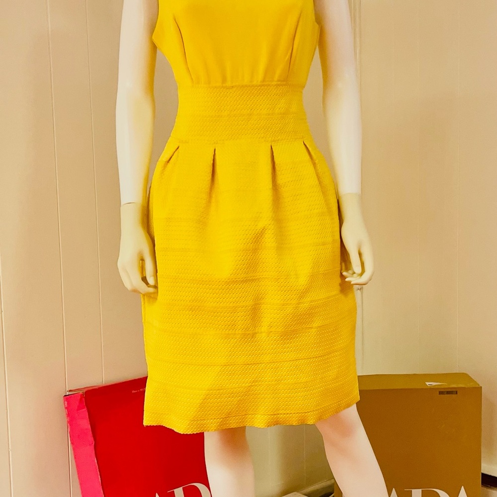 New-york&Company ,Size M,Yellow